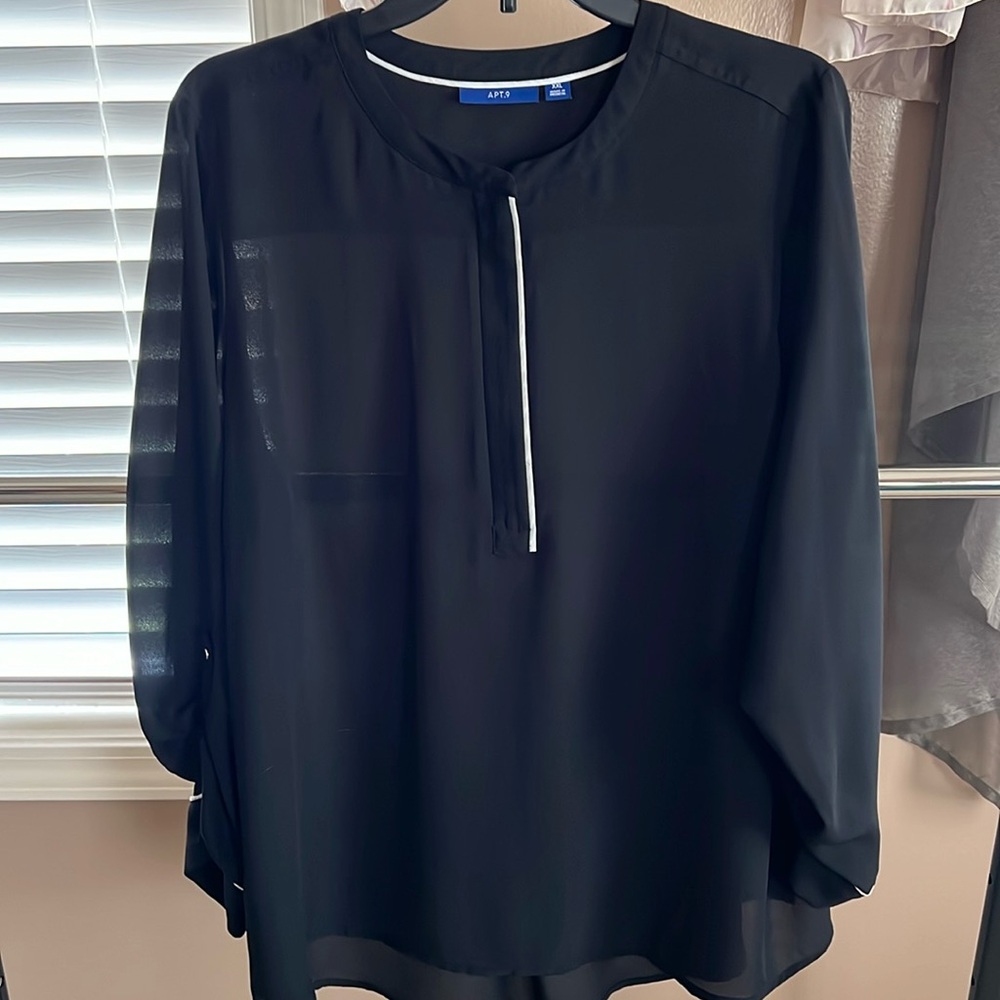 Black long sleep half zip blouse